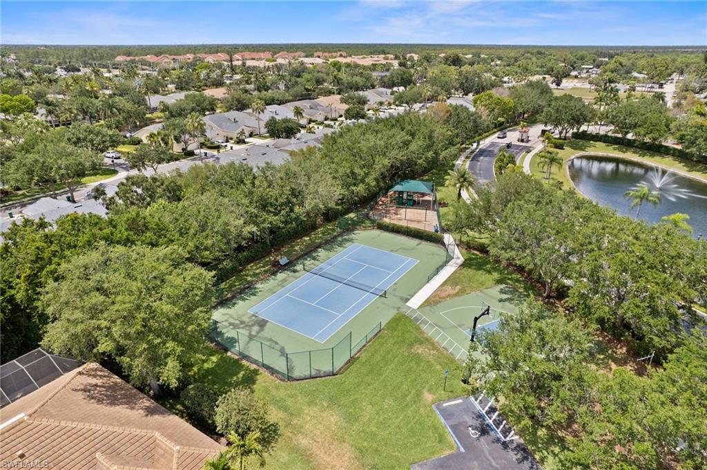 LAUREL LAKES - Residential