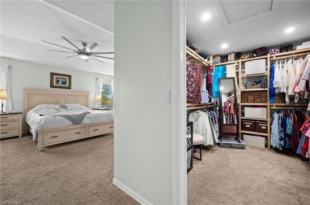 LAUREL LAKES - Residential