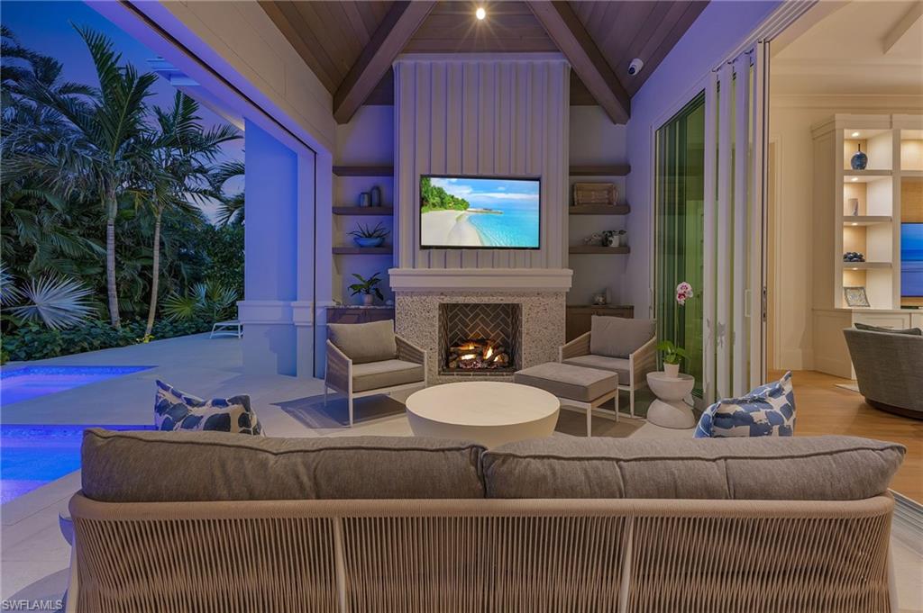 PARK SHORE - Residential