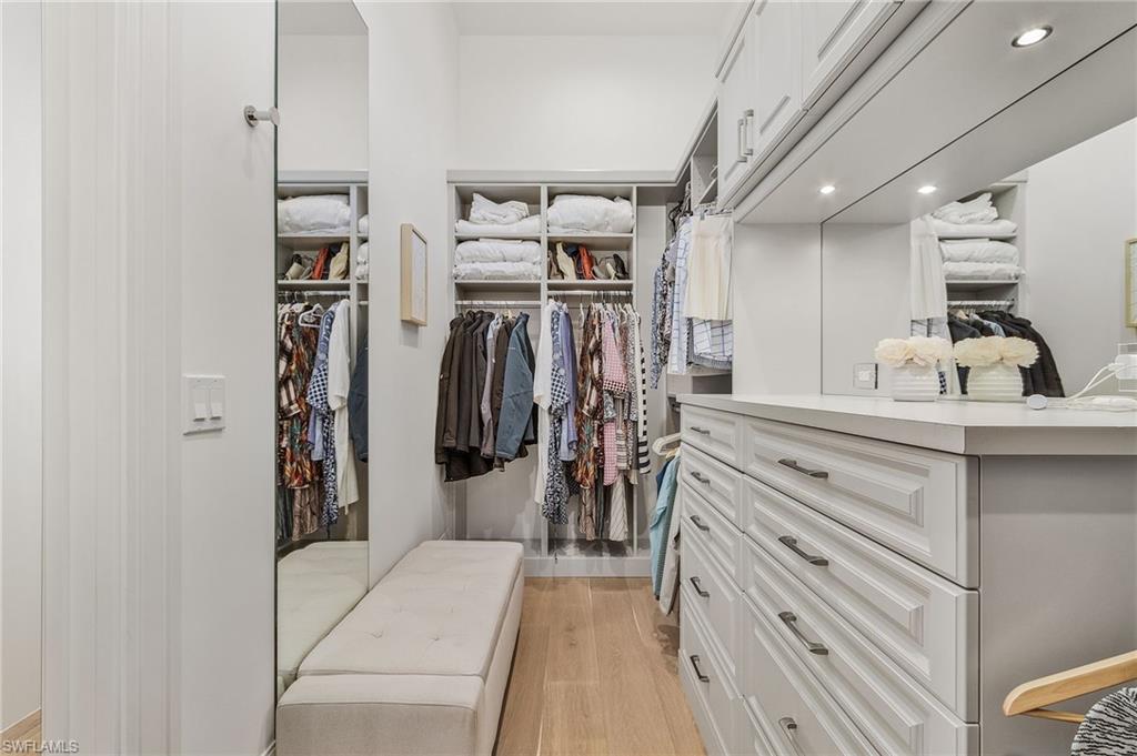 PARK SHORE - Residential