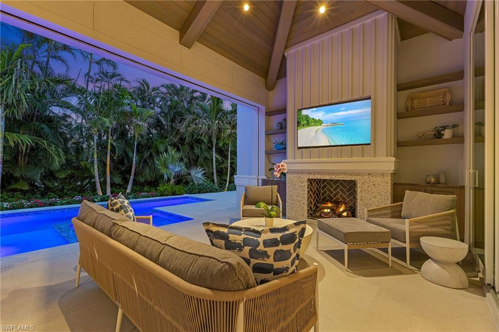 PARK SHORE - Residential