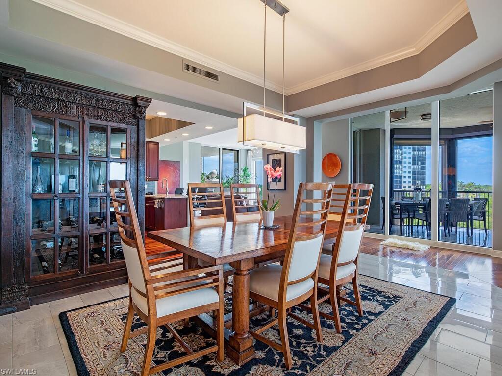 5051 PELICAN COLONY BLVD 301