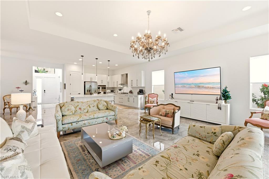 VALENCIA TRAILS - Residential Lease