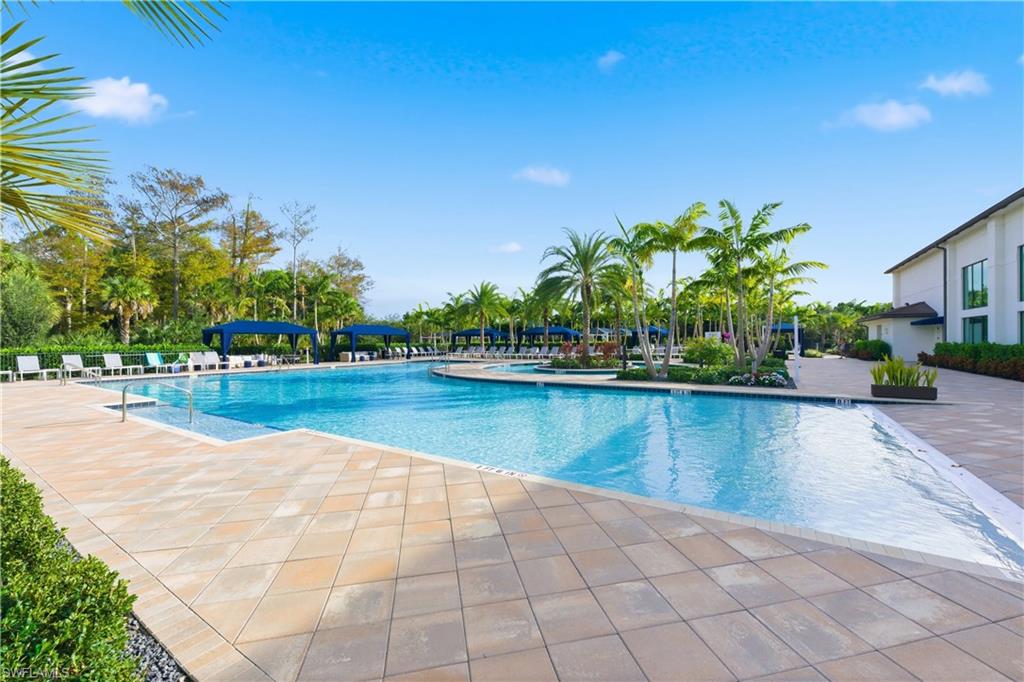 VALENCIA TRAILS - Residential Lease