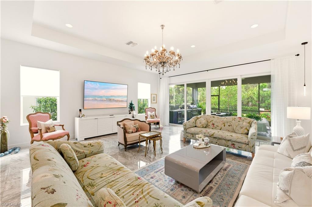 VALENCIA TRAILS - Residential Lease