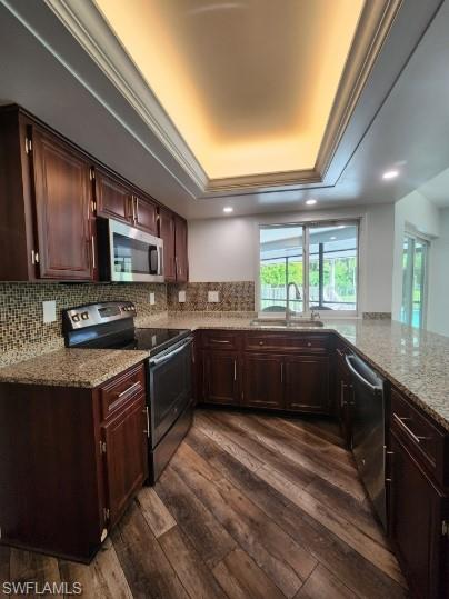 OAKES ESTATES - Residential