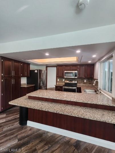 OAKES ESTATES - Residential