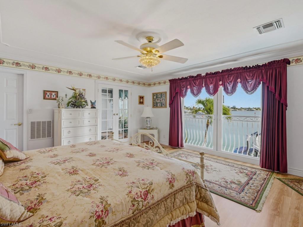 ISLES OF CAPRI - Residential