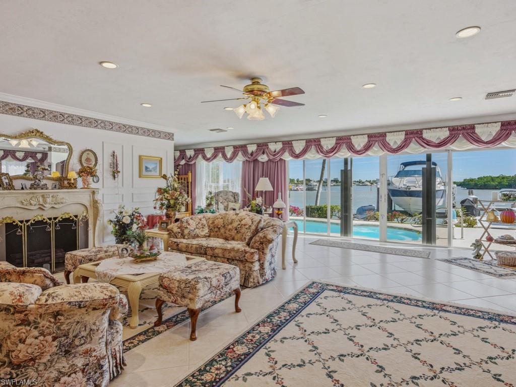 ISLES OF CAPRI - Residential