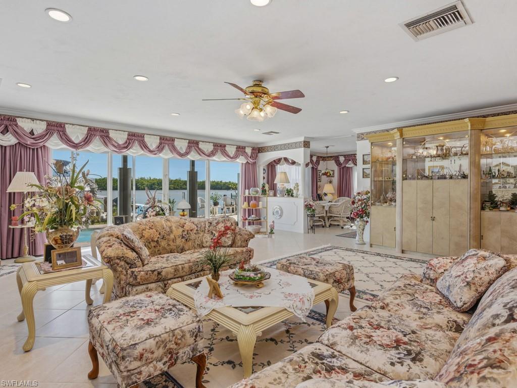 ISLES OF CAPRI - Residential