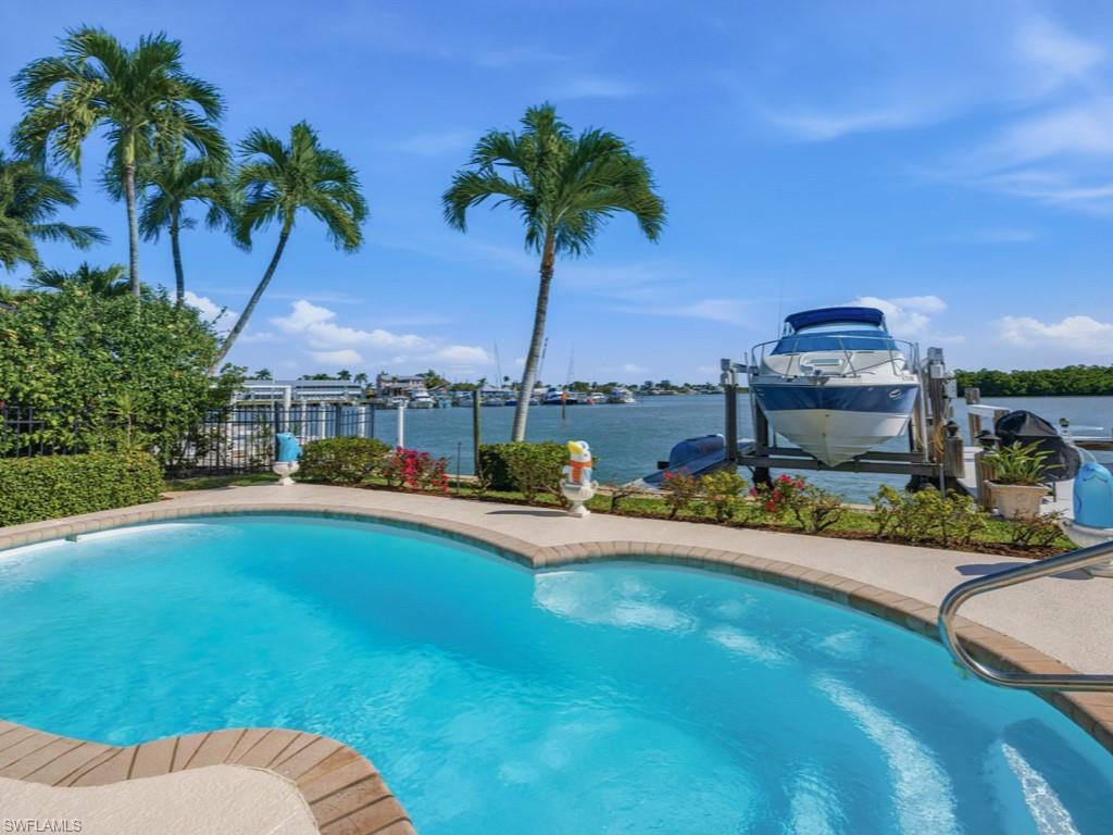 ISLES OF CAPRI - Residential