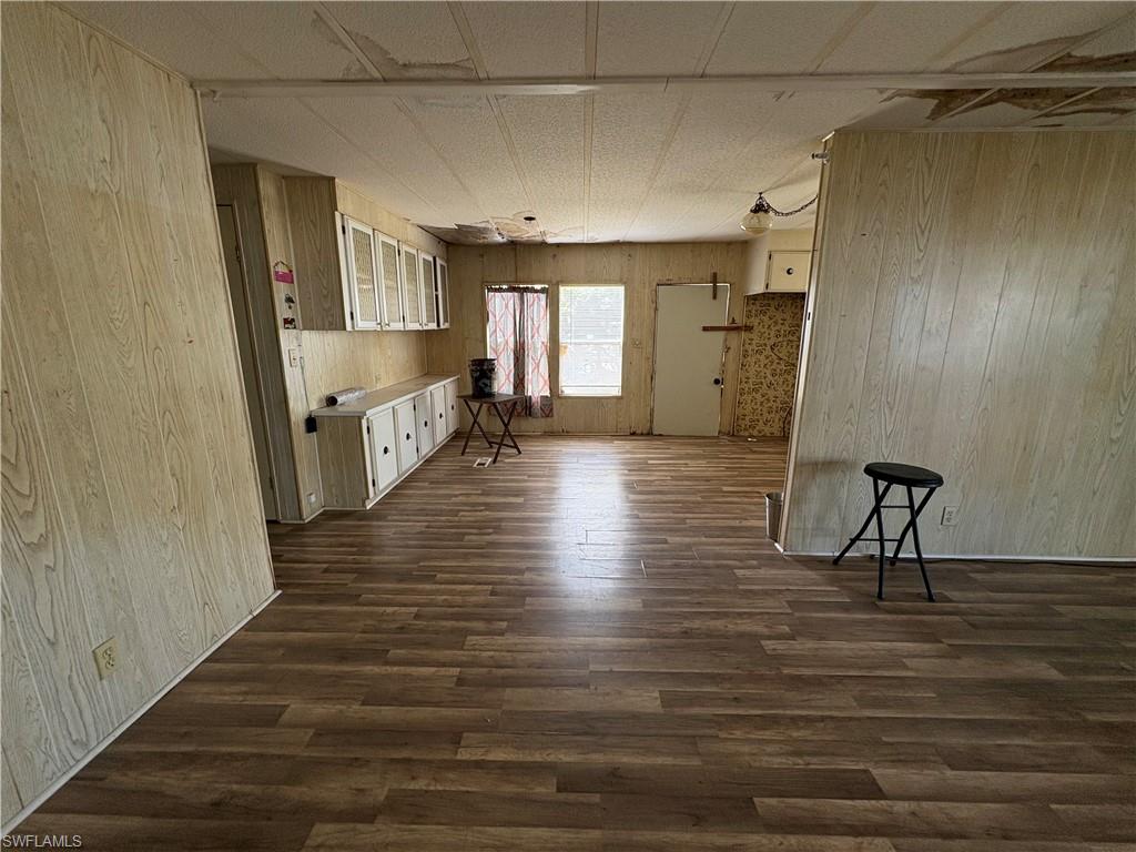 LAZY DAYS MOBILE VILLAGE - Residential