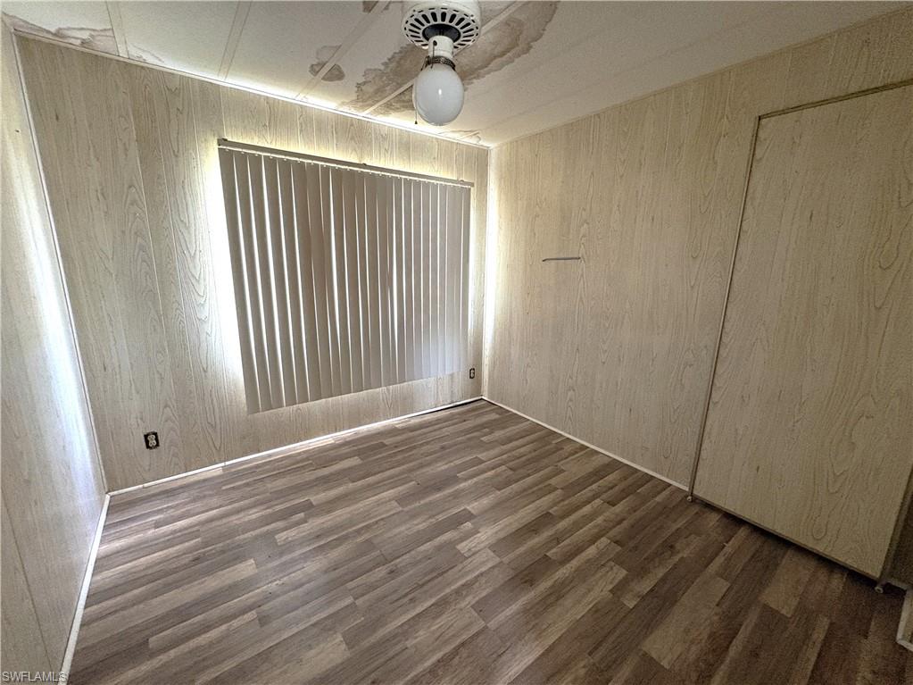 LAZY DAYS MOBILE VILLAGE - Residential