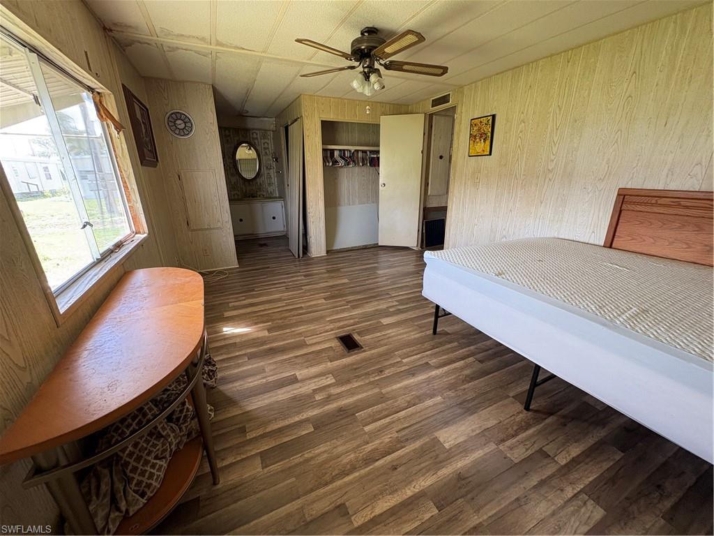 LAZY DAYS MOBILE VILLAGE - Residential