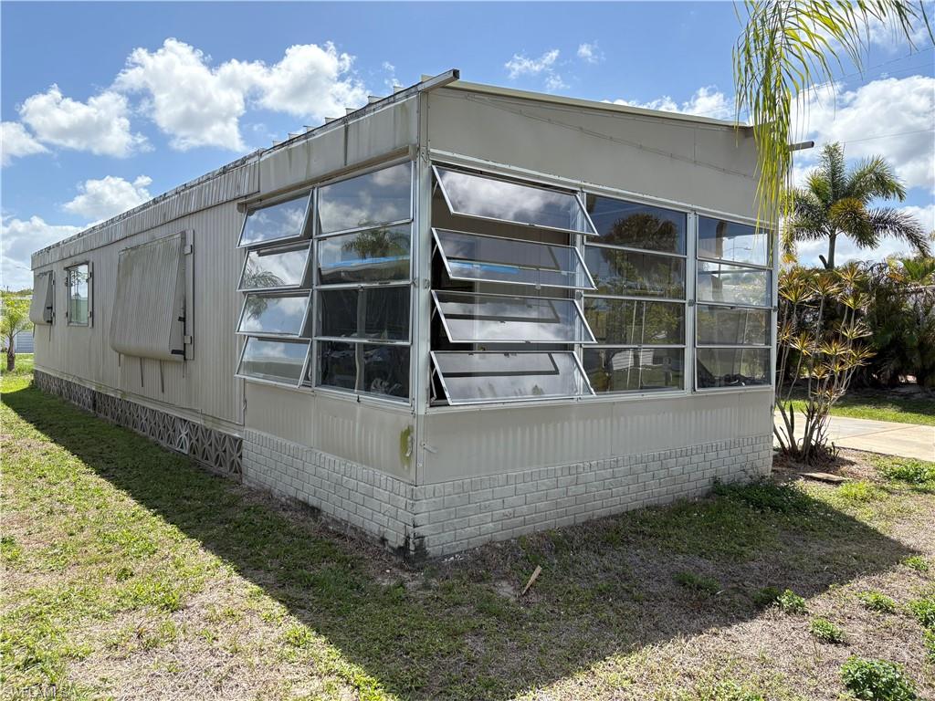 LAZY DAYS MOBILE VILLAGE - Residential