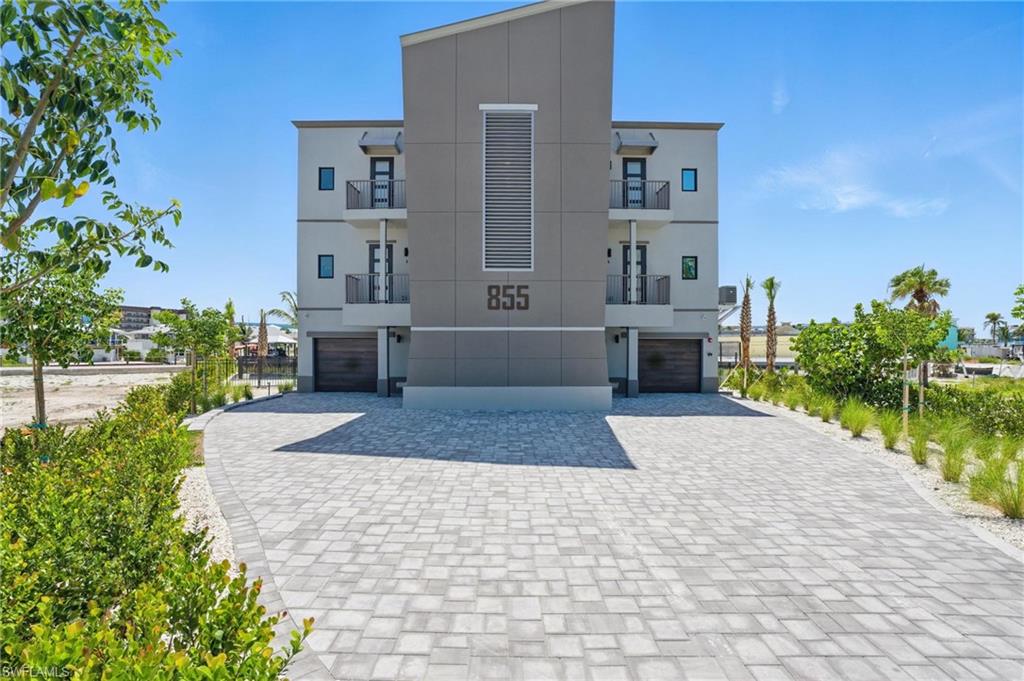 ISLAND SHORES - Residential