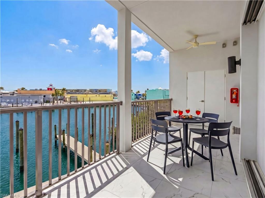 ISLAND SHORES - Residential