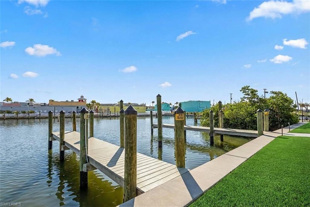ISLAND SHORES - Residential