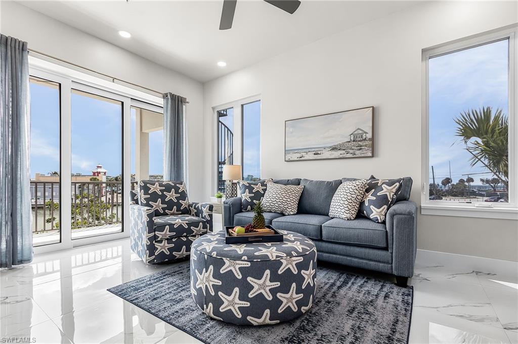 ISLAND SHORES - Residential