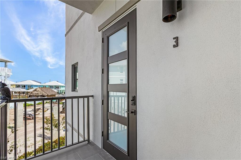 ISLAND SHORES - Residential