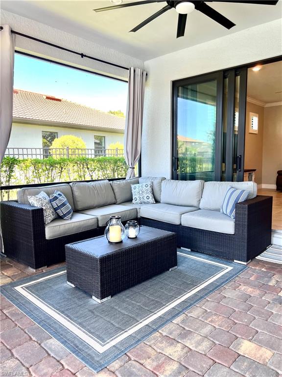 HAMPTON LAKES - Residential