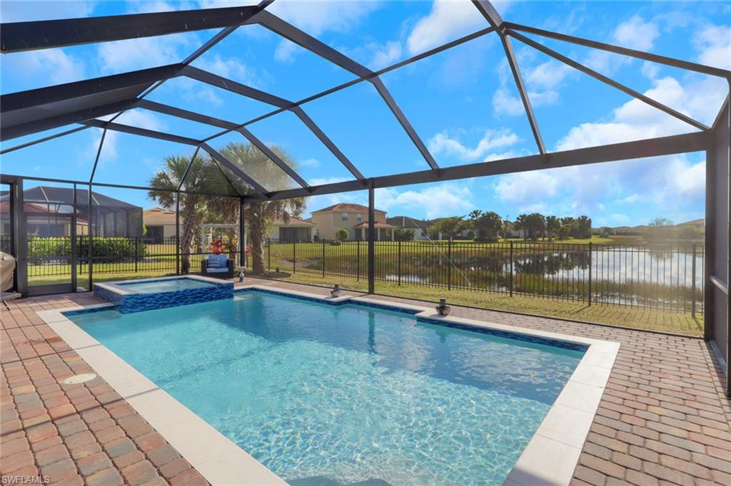 HAMPTON LAKES - Residential