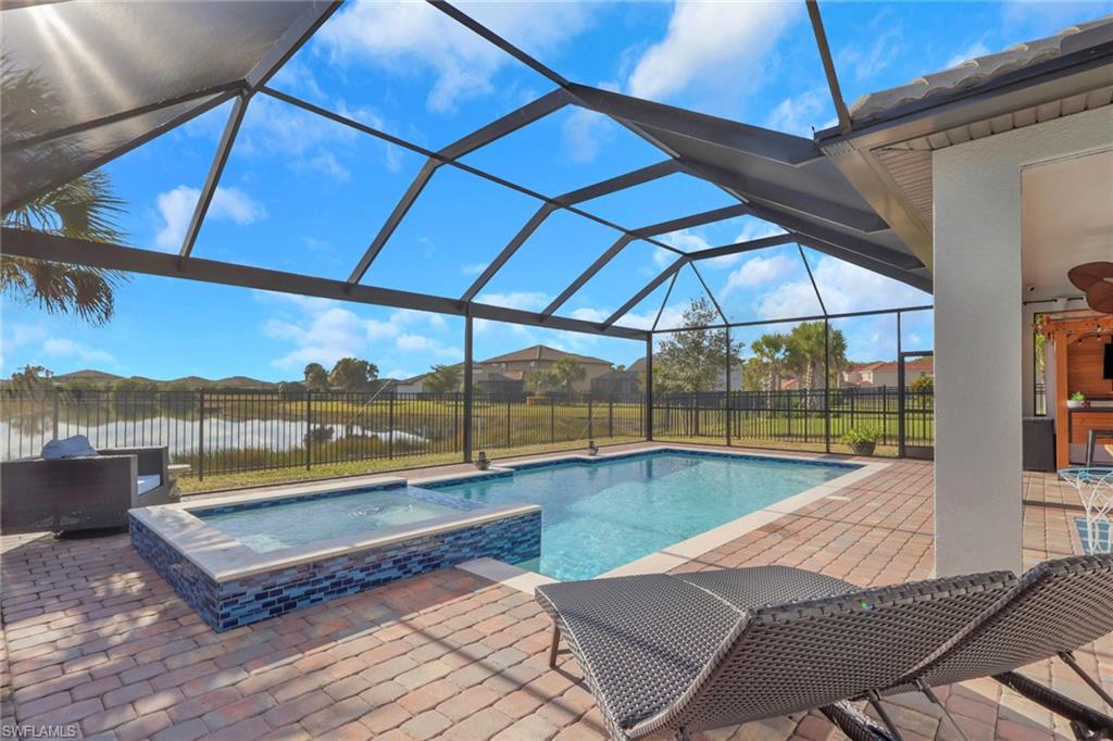 HAMPTON LAKES - Residential