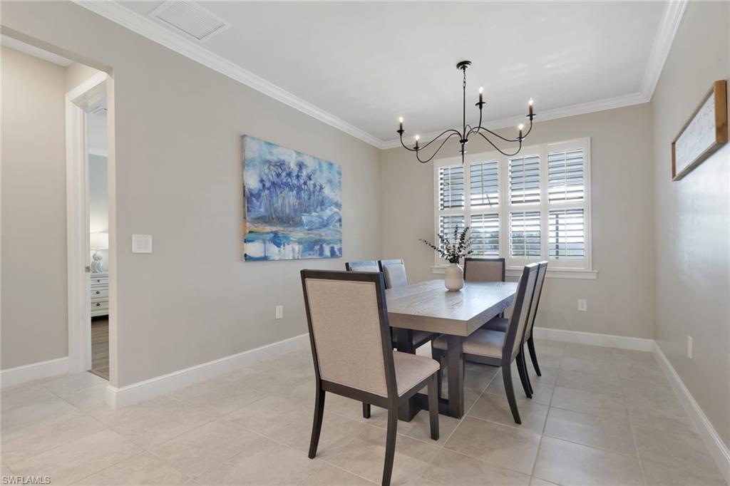 HAMPTON LAKES - Residential