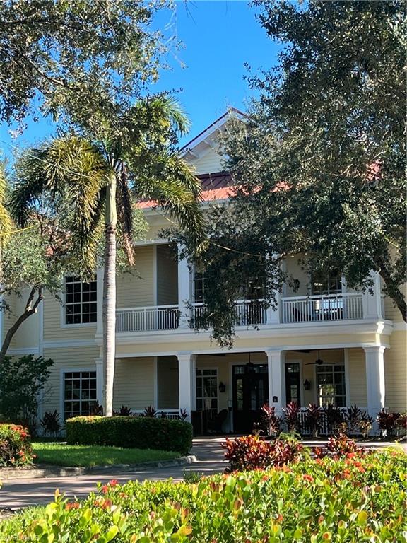 HAMPTON LAKES - Residential