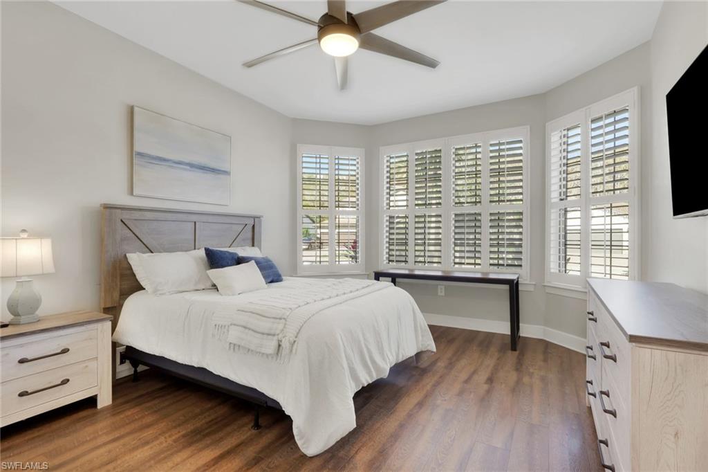 HAMPTON LAKES - Residential