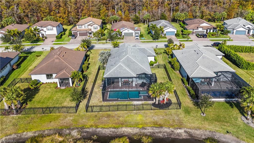 HAMPTON LAKES - Residential