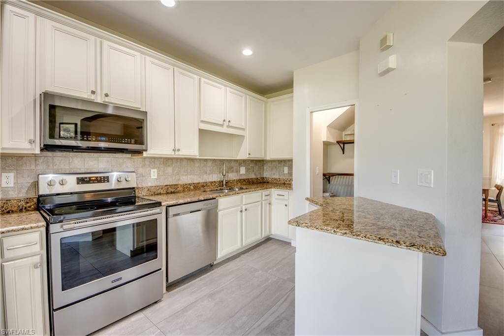 COLONNADE AT FORUM - Residential