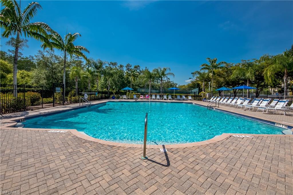 COLONNADE AT FORUM - Residential