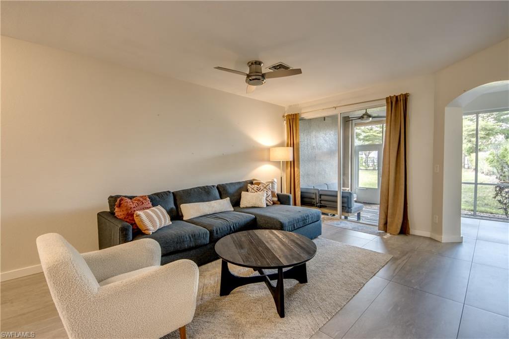 COLONNADE AT FORUM - Residential