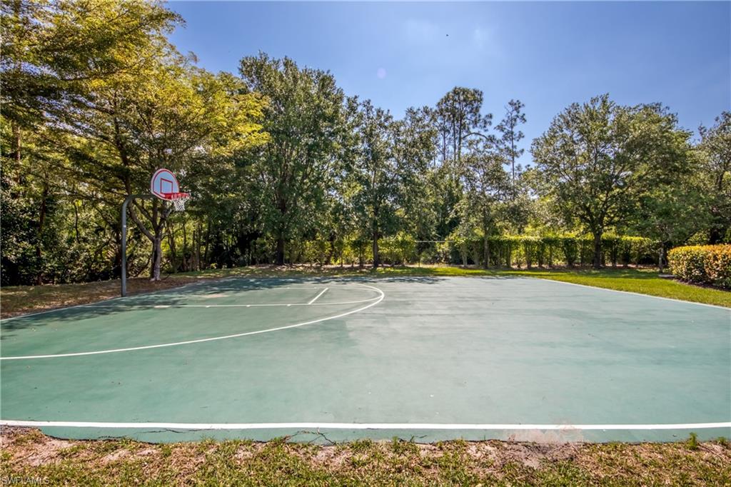 COLONNADE AT FORUM - Residential