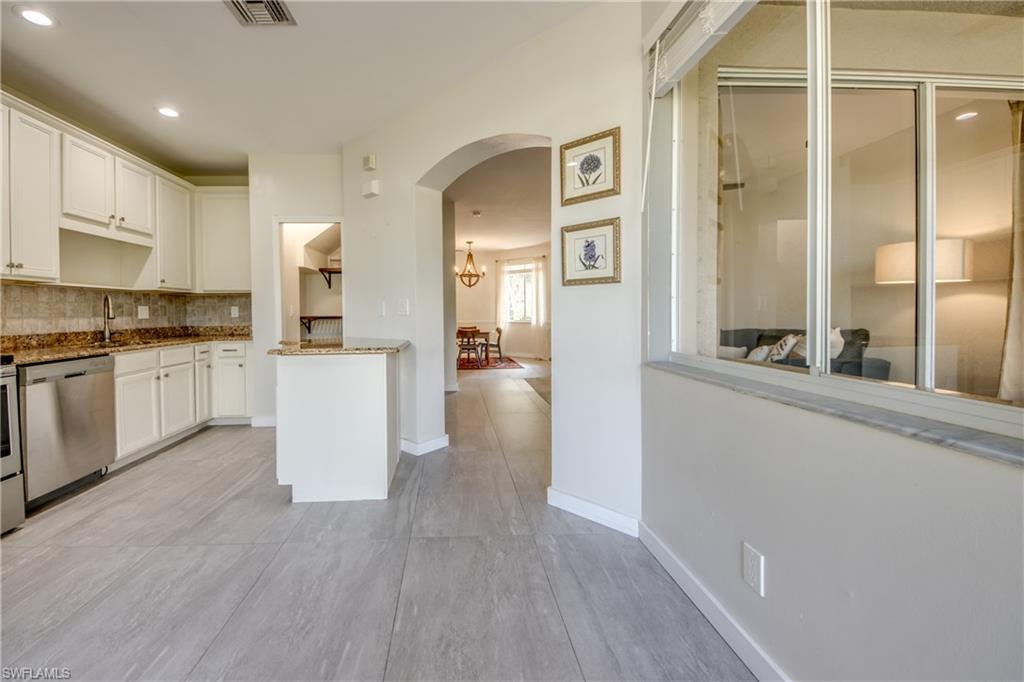 COLONNADE AT FORUM - Residential