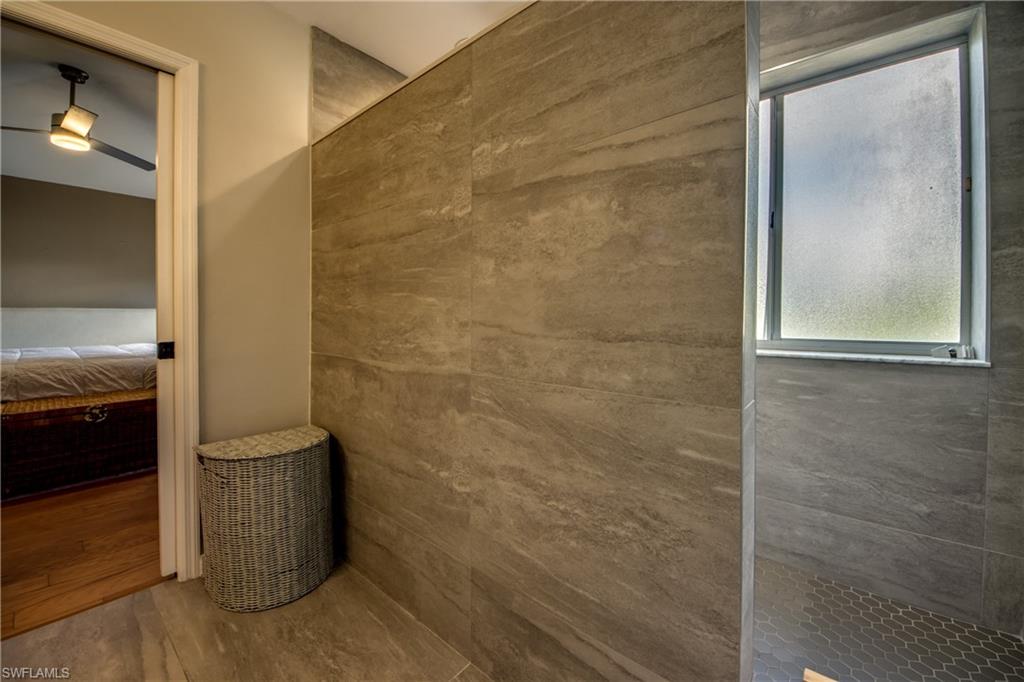 COLONNADE AT FORUM - Residential