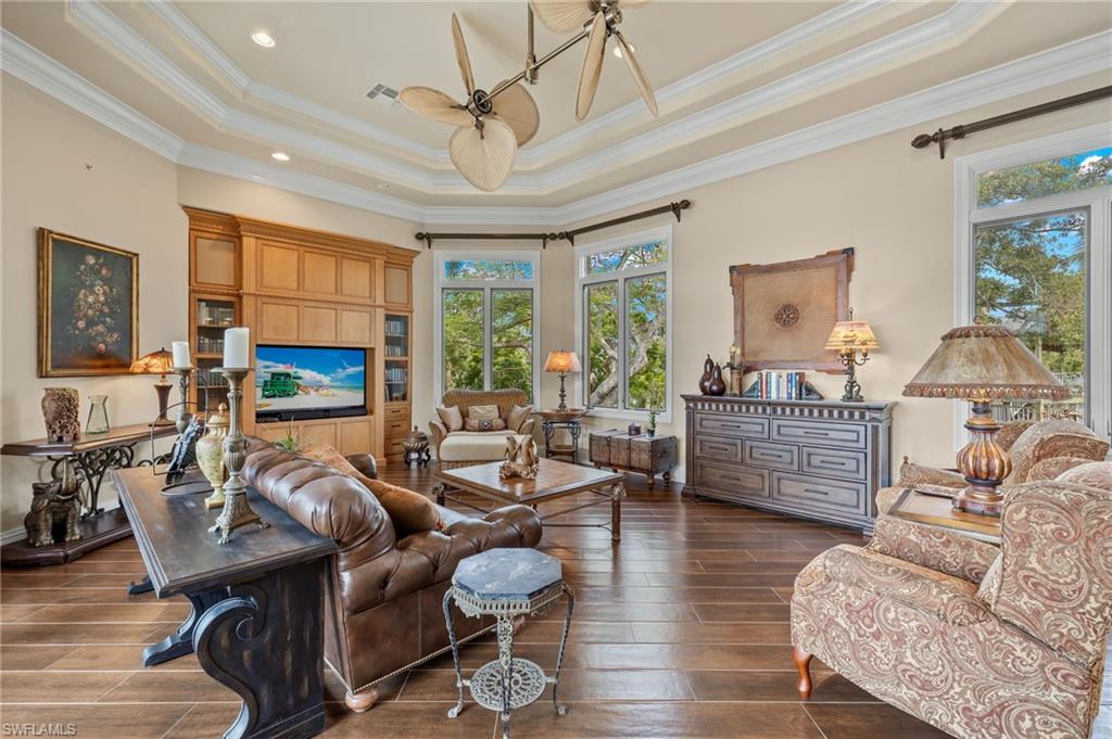 HIDDEN HARBOR - Residential