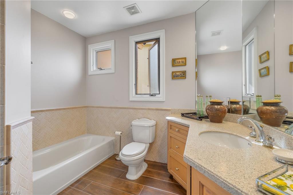 HIDDEN HARBOR - Residential