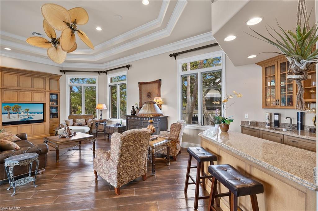 HIDDEN HARBOR - Residential