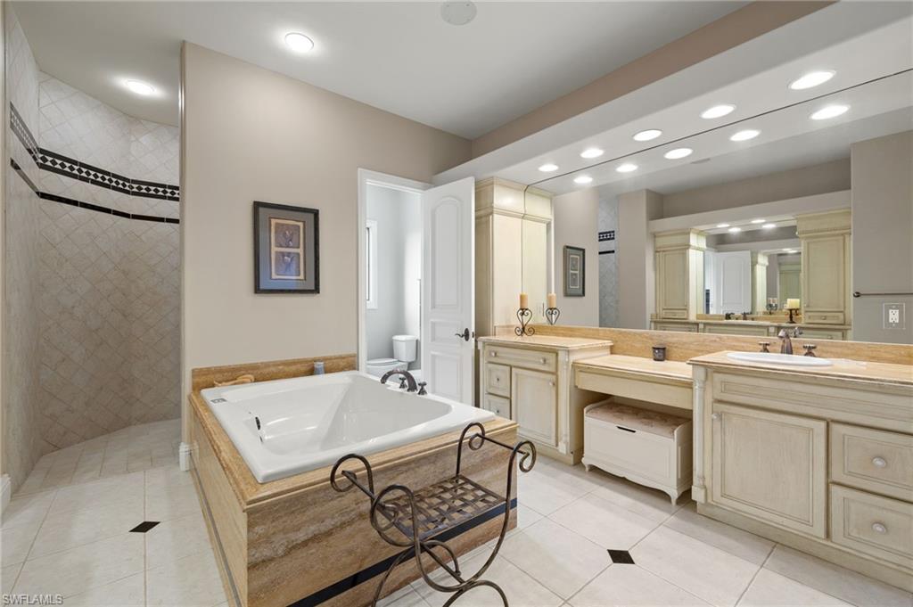 HIDDEN HARBOR - Residential