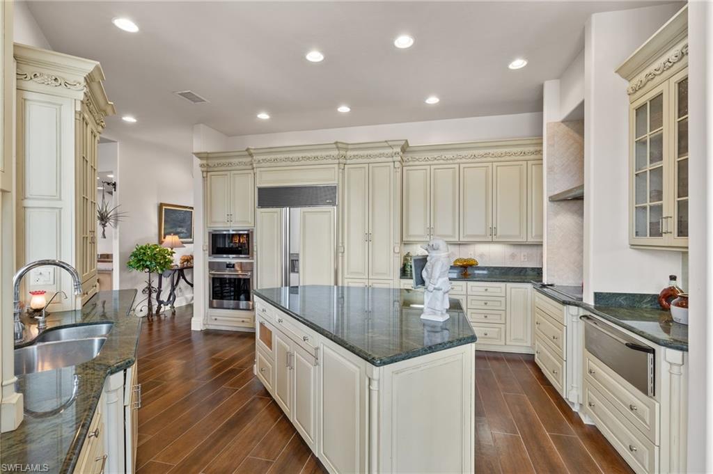 HIDDEN HARBOR - Residential