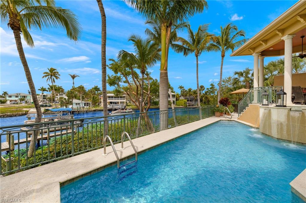 HIDDEN HARBOR - Residential