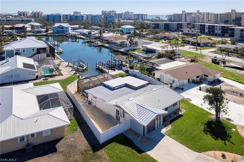 126 Albatross ST FORT MYERS BEACH FL 33931