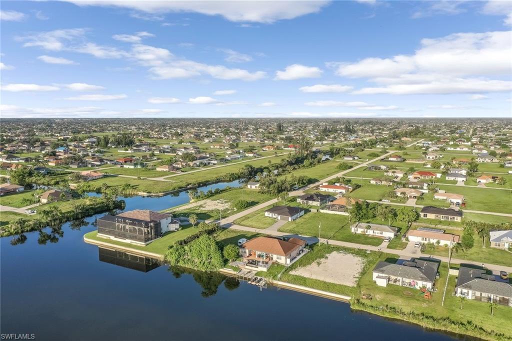 CAPE CORAL - Land