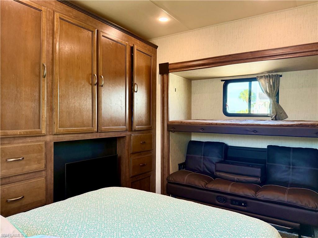 IMPERIAL WILDERNESS - Residential