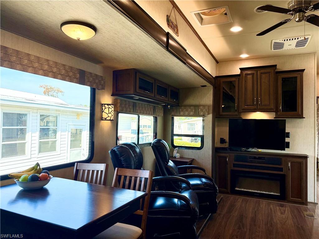 IMPERIAL WILDERNESS - Residential