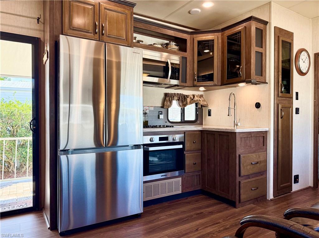 IMPERIAL WILDERNESS - Residential