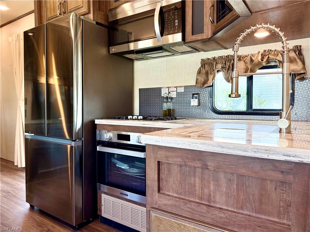 IMPERIAL WILDERNESS - Residential