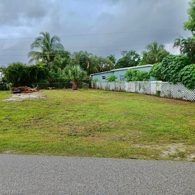 SHELTERING PINES - Land